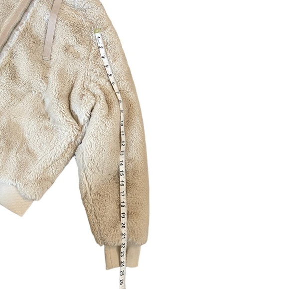 Athleta Ritual Faux Fur jacket large new - Picture 8 of 13